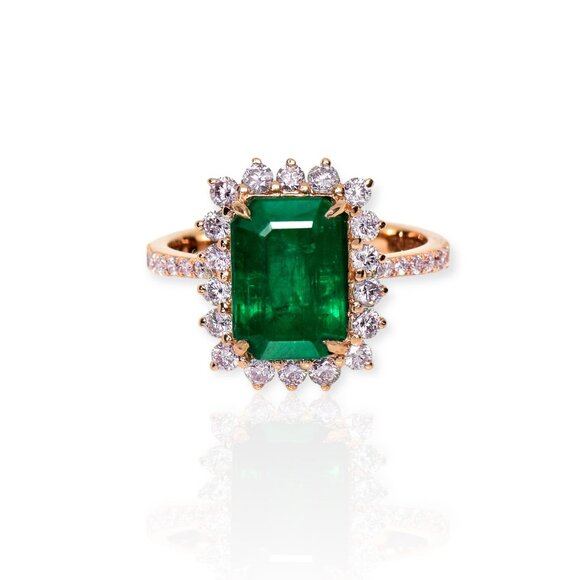 Emerald Ring - Picture 2 of 9